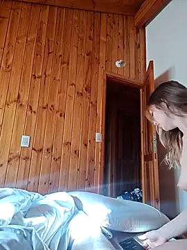 Snapshot of Elnonoykeila77 chatting on 10.16.25 Elnonoykeila77 online show from 10.16.25