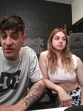 Snapshot of Elnonoykeila77 chatting on 11.26.25 Elnonoykeila77 online show from 11.26.25