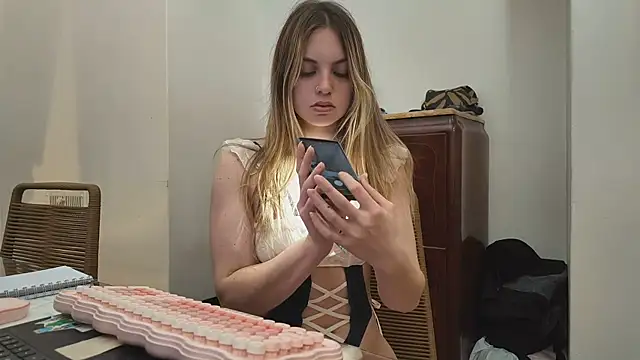 Elnonoykeila77 online show from 06.13.26