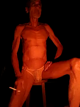 Snapshot of dutra498 chatting on 03.31.26 dutra498 online show from 03.31.26