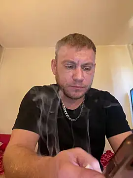 Snapshot of Weestud94 chatting on 03.01.25 Weestud94 online show from 03.01.25