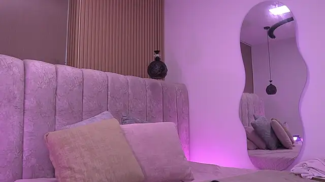 Snapshot of violeta_aroca chatting on 07.03.26 violeta aroca online show from 07.03.26