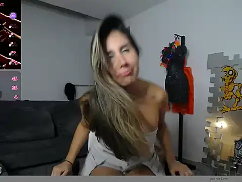  Luna07 online show from 09.25.25