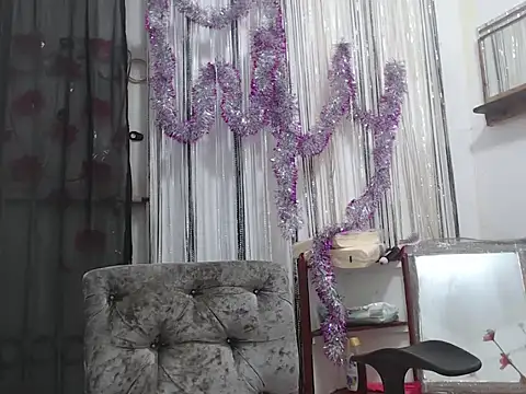 heyline milf online show from 12.25.24