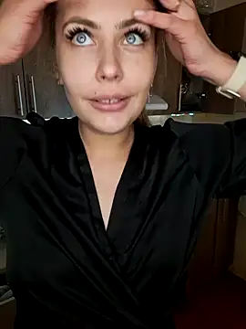 Snapshot of Keli_Jessi chatting on 12.07.24 Keli Jessi online show from 12.07.24