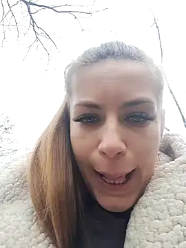 Snapshot of Keli_Jessi chatting on 02.14.25 Keli Jessi online show from 02.14.25