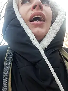 Snapshot of Keli_Jessi chatting on 02.15.25 Keli Jessi online show from 02.15.25