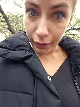 Snapshot of Keli_Jessi chatting on 10.06.25 Keli Jessi online show from 10.06.25