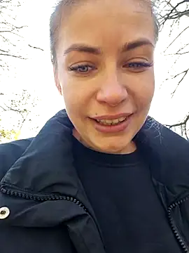 Snapshot of Keli_Jessi chatting on 11.14.25 Keli Jessi online show from 11.14.25