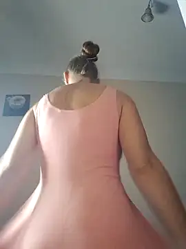 Snapshot of Keli_Jessi chatting on 11.30.25 Keli Jessi online show from 11.30.25