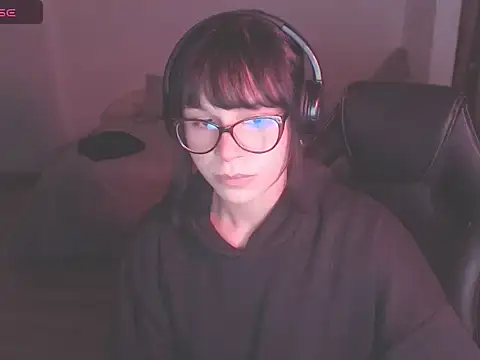 Snapshot of modjo_ chatting on 12.12.24 modjo online show from 12.12.24