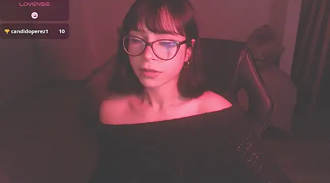 Snapshot of modjo_ chatting on 12.19.24 modjo online show from 12.19.24