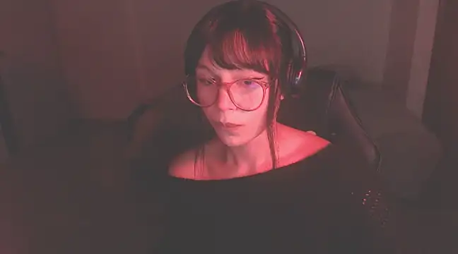 Snapshot of modjo_ chatting on 02.11.25 modjo online show from 02.11.25