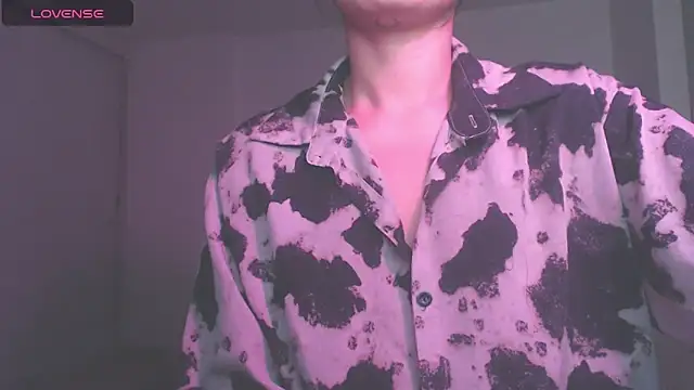 Snapshot of modjo_ chatting on 10.14.25 modjo online show from 10.14.25