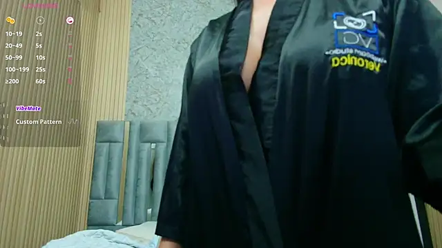 veronicaroose  online show from 09.29.25