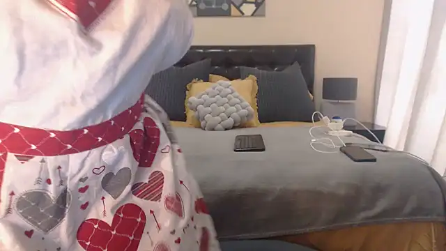 Snapshot of Creamyass22 chatting on 12.14.24 Creamyass22 online show from 12.14.24