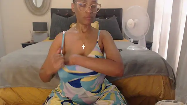 Snapshot of Creamyass22 chatting on 12.14.24 Creamyass22 online show from 12.14.24