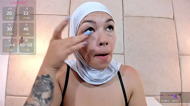 aisha vs online show from 02.27.26