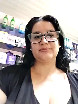 Snapshot of keilymadam chatting on 06.18.26 keilymadam online show from 06.18.26