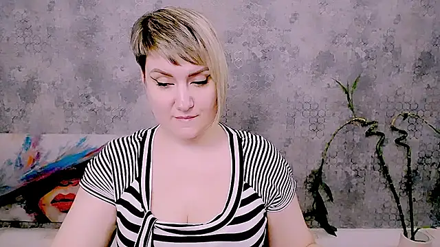 Djullia online show from 04.23.26