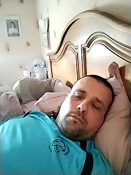 manubm03 online show from 02.07.26