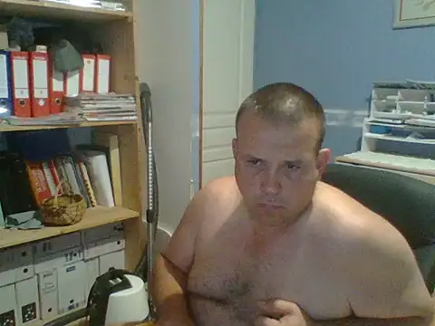 manubm03 online show from 07.25.26