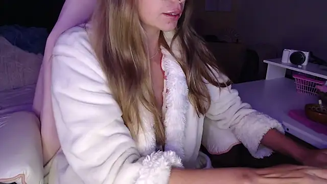 Snapshot of SamaraNight chatting on 03.27.26 SamaraNight online show from 03.27.26