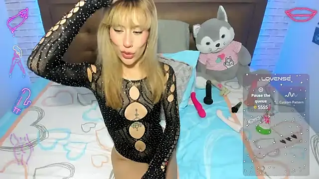 mila katts online show from 02.23.25