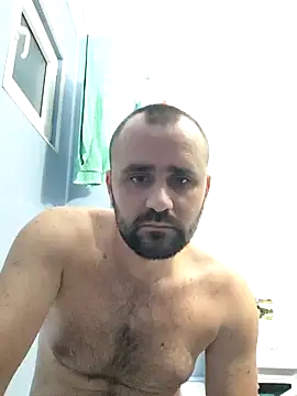 Snapshot of Govora chatting on 01.19.25 Govora online show from 01.19.25