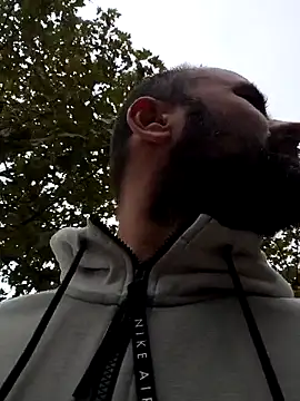 Snapshot of Govora chatting on 10.14.25 Govora online show from 10.14.25