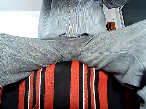 manan28 online show from 10.13.25