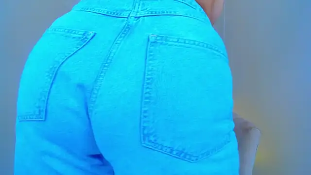 Snapshot of Carlota_peach chatting on 01.29.25 Carlota peach online show from 01.29.25