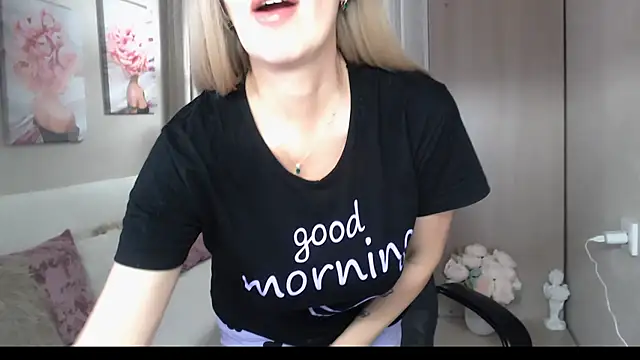 sensualEmilia online show from 02.12.25