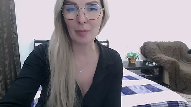 sensualEmilia online show from 03.22.25