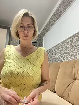 sensualEmilia online show from 06.10.26