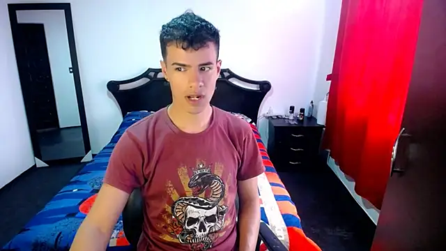 Snapshot of Deiby_casas chatting on 02.24.25 Deiby casas online show from 02.24.25