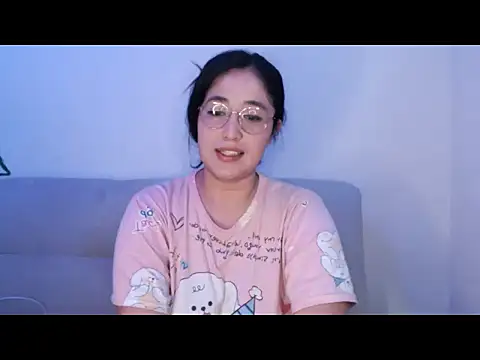 YummymeowW online show from 05.15.26