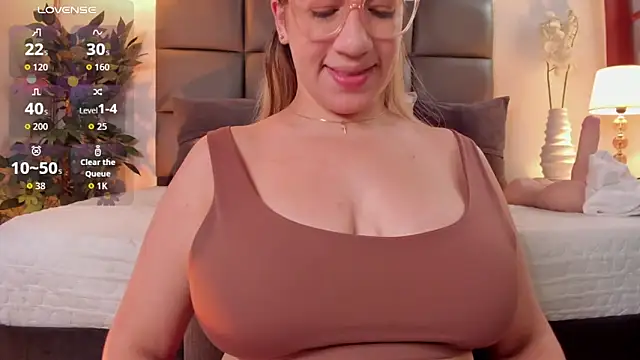 Antonellachic73 online show from 04.23.26