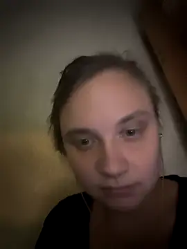 Snapshot of FrumCake chatting on 12.02.25 FrumCake online show from 12.02.25