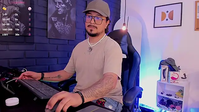 Snapshot of DaviidEvans_ chatting on 03.04.26 DaviidEvans online show from 03.04.26