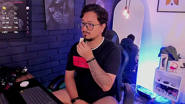 Snapshot of DaviidEvans_ chatting on 03.07.26 DaviidEvans online show from 03.07.26