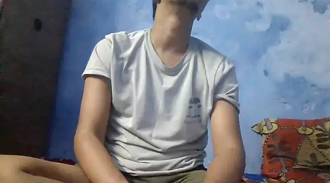 Snapshot of devilsweapon chatting on 02.14.25 devilsweapon online show from 02.14.25