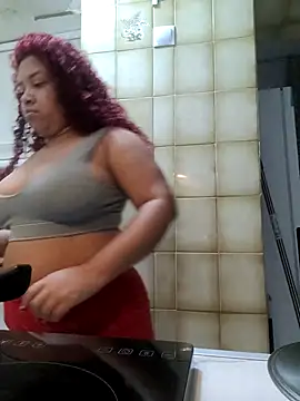 Snapshot of HonestGymshoe chatting on 10.10.25 HonestGymshoe online show from 10.10.25