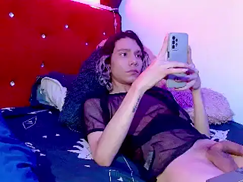 Snapshot of LAICK_01 chatting on 12.16.24 LAICK 01 online show from 12.16.24