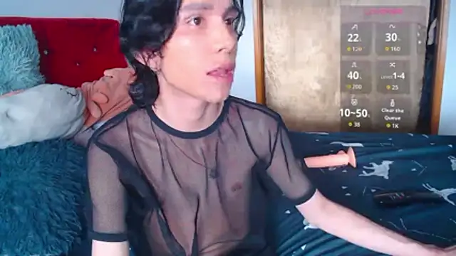 Snapshot of LAICK_01 chatting on 12.17.25 LAICK 01 online show from 12.17.25