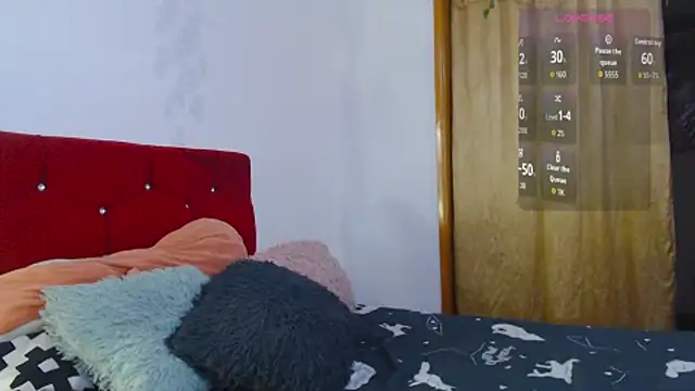 Snapshot of LAICK_01 chatting on 12.22.25 LAICK 01 online show from 12.22.25