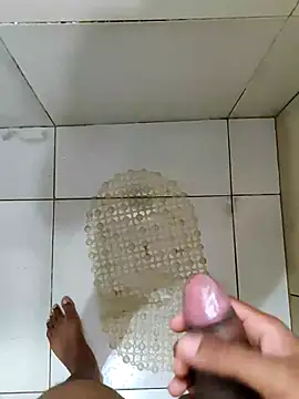 Snapshot of Arthu2r chatting on 01.03.25 Arthu2r online show from 01.03.25