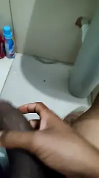 Snapshot of Arthu2r chatting on 03.22.25 Arthu2r online show from 03.22.25