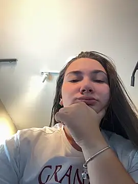 Snapshot of ava_blue chatting on 08.02.26 ava blue online show from 08.02.26