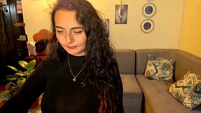 Snapshot of emma_luxy chatting on 02.20.25 emma luxy online show from 02.20.25